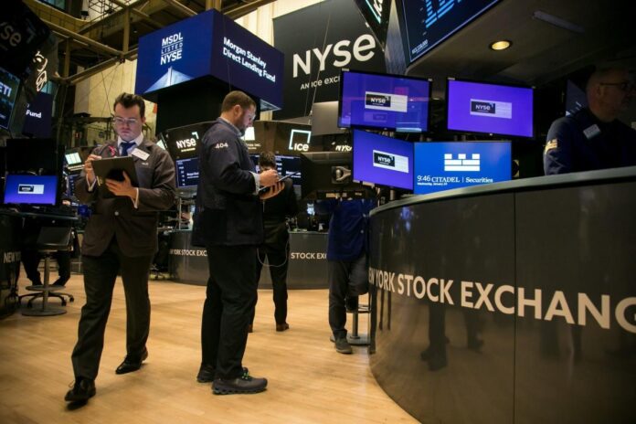 S&P 500 Tops 5,400 as US Yields Tumble Before Fed: Markets Wrap