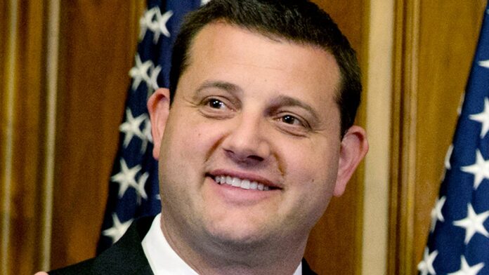 Incumbent David Valadao wins re-election to US House