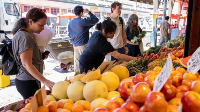 Disparity between high- and low-income earners' views of economy is shocking
