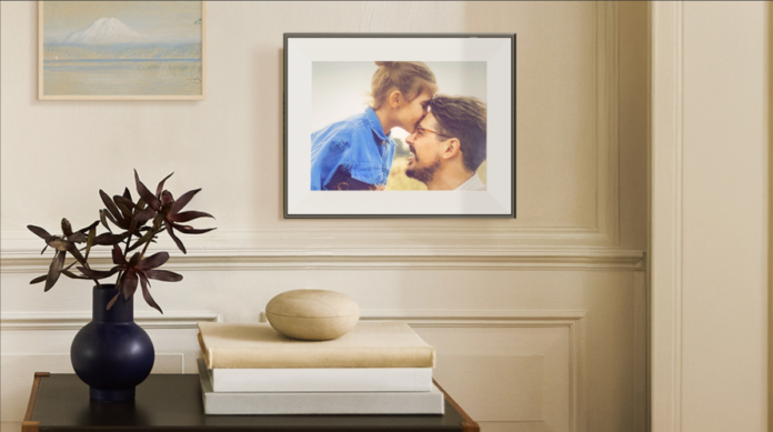 Aura introduces a $499 e-ink digital photo frame that lets you go cordless