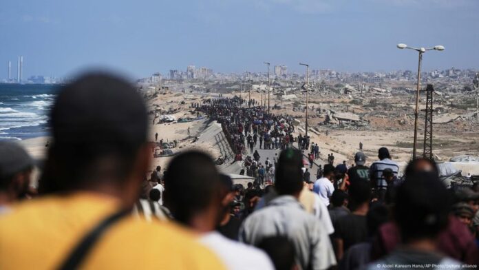 How fast can much needed food and aid get to Palestinians? – DW – 10/10/2025