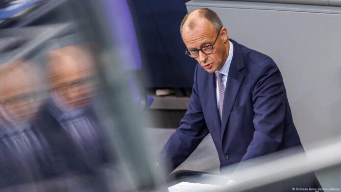 Merz sees AfD as 'main opponent' in elections – DW – 10/18/2025