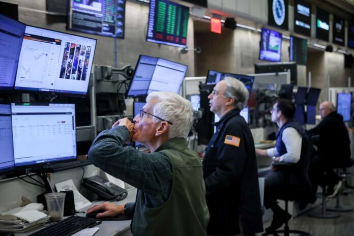 Stock Indexes End Volatile Session Mostly Higher; Bank of America, Morgan Stanley Continue Run of Strong Bank Results