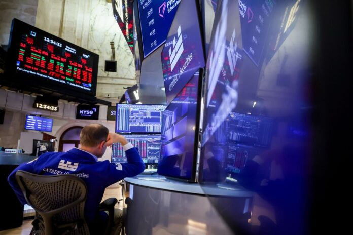Wall Street Warns S&P 500 Dip Buyers of More Turbulence Ahead